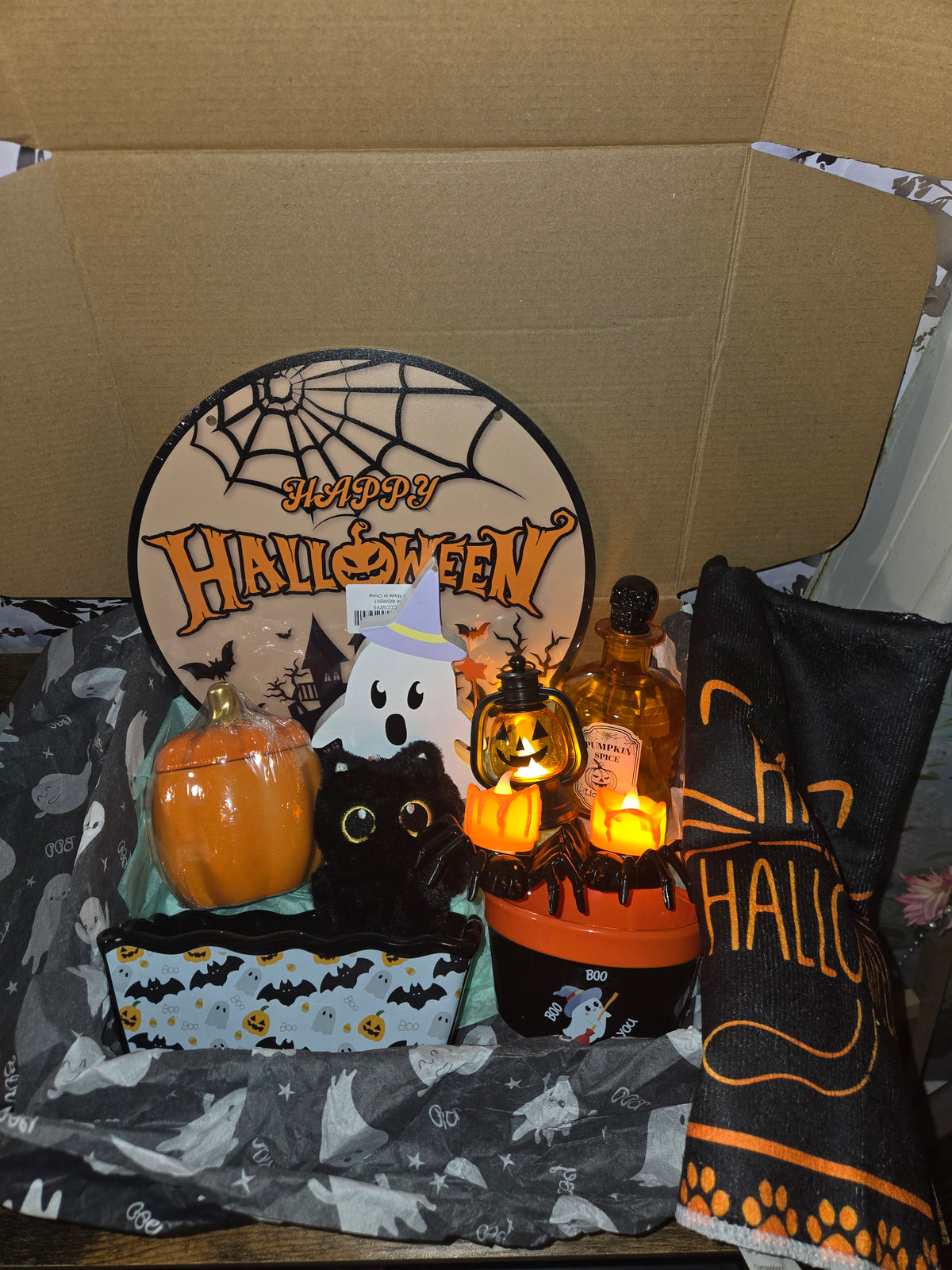 Halloween box 2